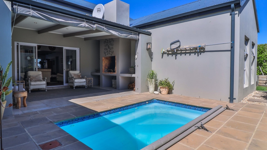 4 Bedroom Property for Sale in Onrus Western Cape